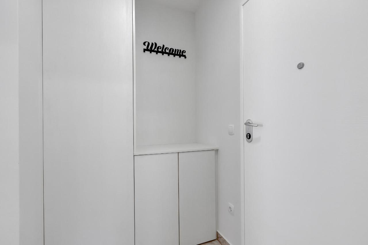 Apartment M&L Makarska Bagian luar foto
