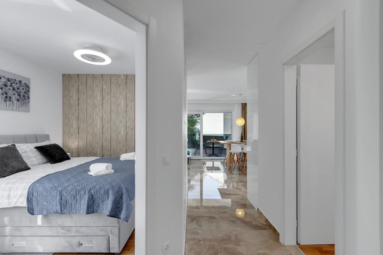 Apartment M&L Makarska Bagian luar foto
